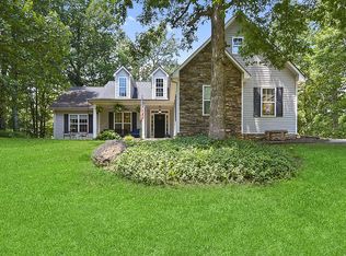 156 Greatwood Dr, White, GA