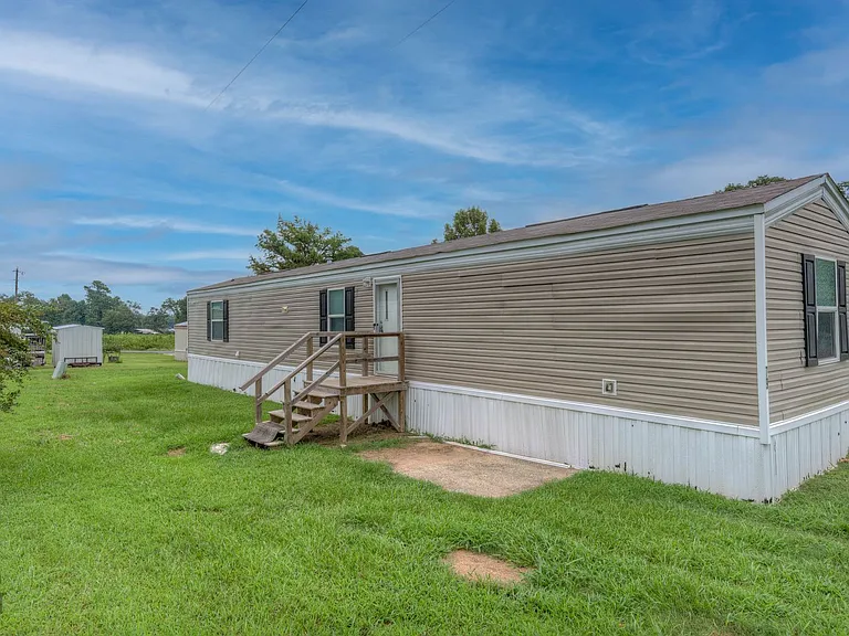 Hillside Mobile Home Park — Photo 4