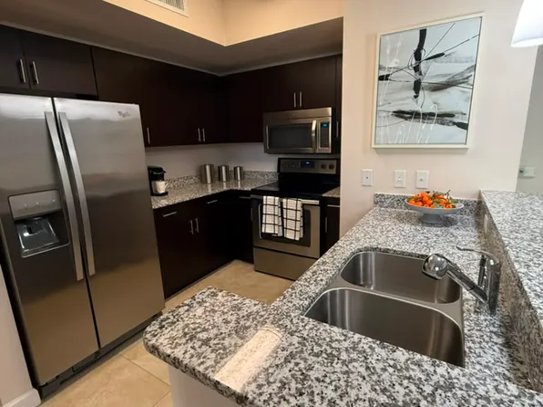 8122 NW 46th Ter #B, Miami, FL 33166