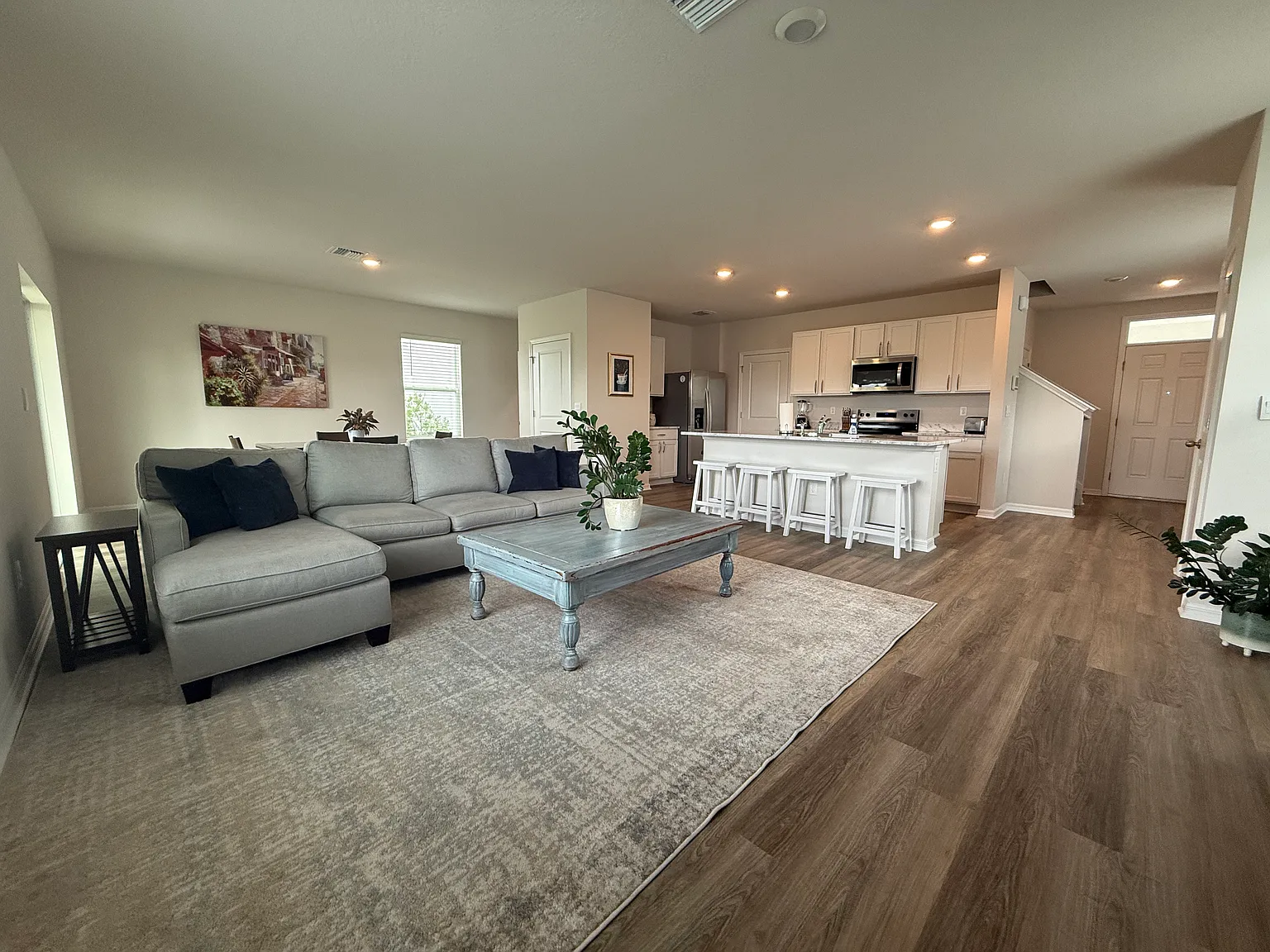 3427 Hilltop Cir — Photo 2
