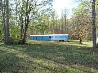 453 Riverview Ln, Lexington, NC 27292