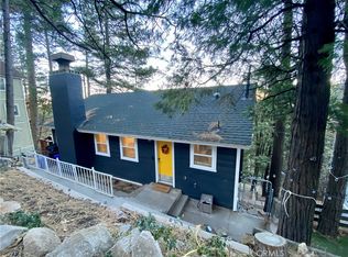 23870 Lakeview Dr, Crestline, CA 92325