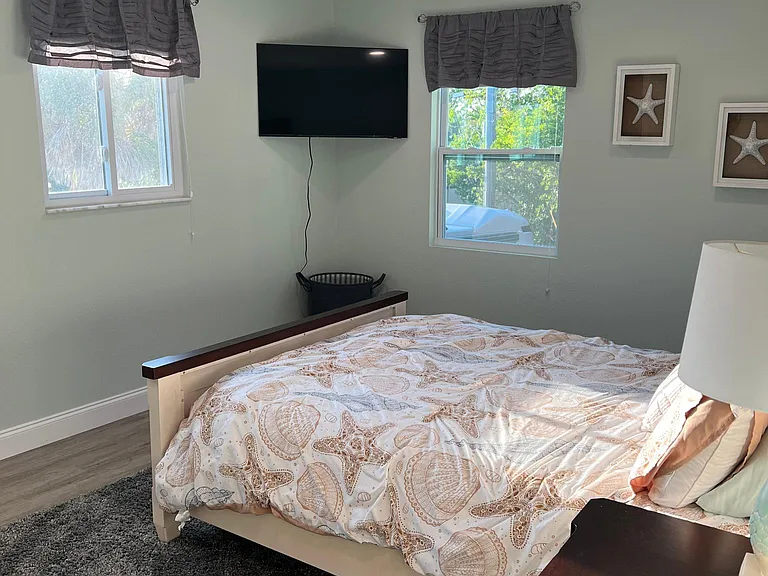 642 Companion Way — Photo 19