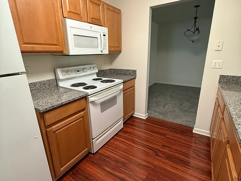42933 Richmond Dr — Photo 12