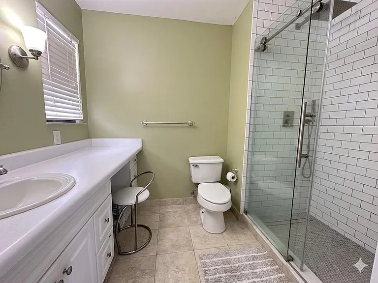 13509 S Indian River Dr #406 — Photo 9
