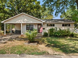 910 Wildwood Ave, Sherwood, AR 72120