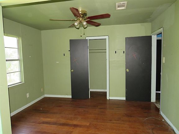 3rd image of 1721 Jones St