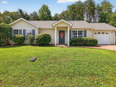 402 Lily Pond Ln, Taylors, SC, 29687