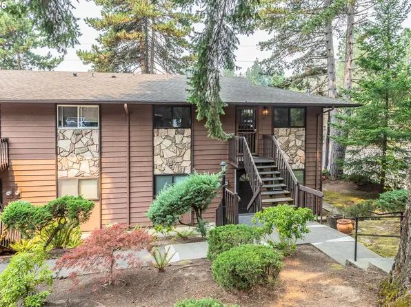 5105 SW 50th Ave APT 13, Portland, OR 97221