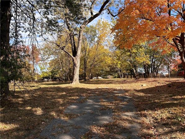 3619 N Bales Ave, Kansas City, MO 64117