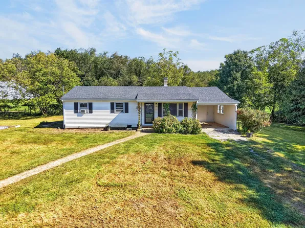 144 Cherry St, Rural Retreat, VA 24368