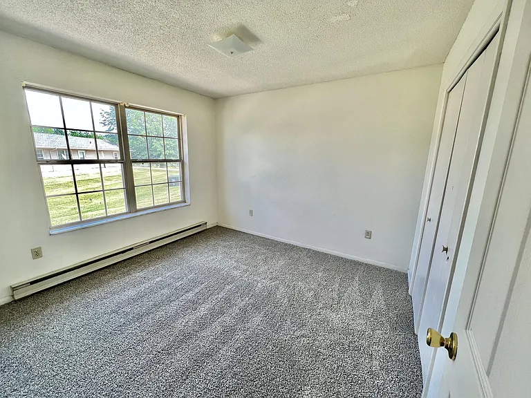 709 E Woodland St #6 — Photo 9