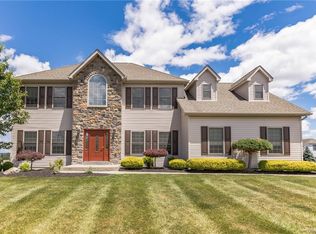11 Prestwick Dr, Monroe, NY 10950