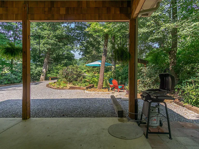 Hiawassee Ave — Photo 29