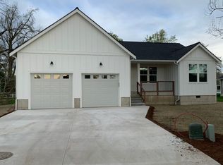 551 2nd St, Sumas, WA 98295