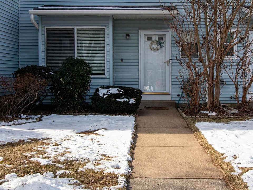 1st image of 98 Brookview Cir