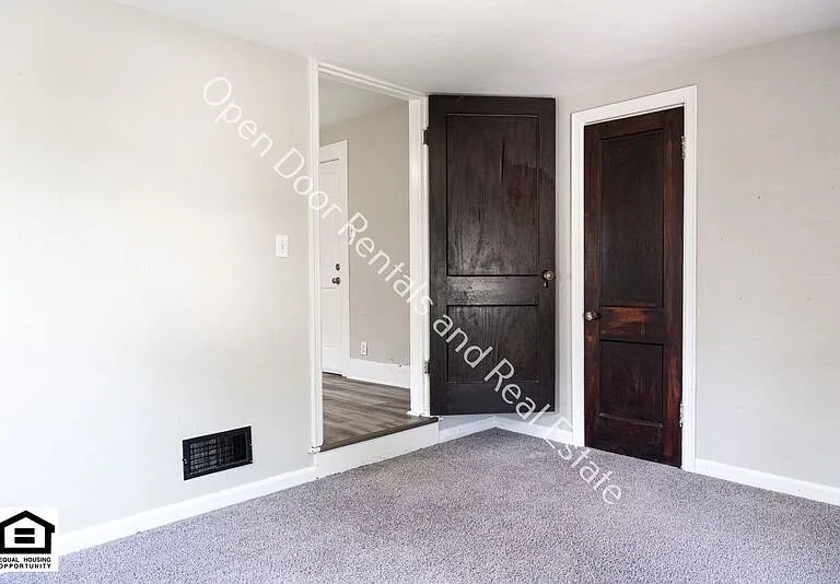 3718 S Wayne Ave #3 — Photo 12