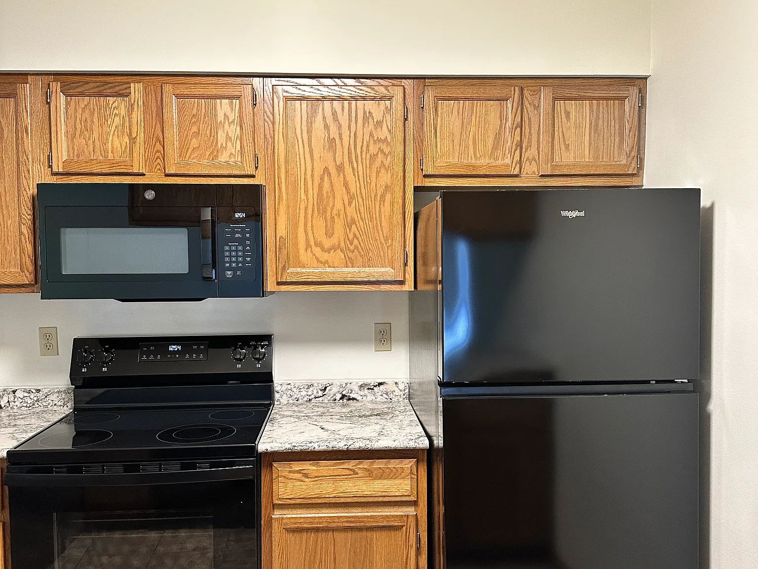 2 bed, 1200 sqft, $1,595 — Photo 4