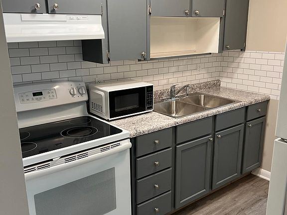 2nd image of 1607 2nd Ave NE APT 2