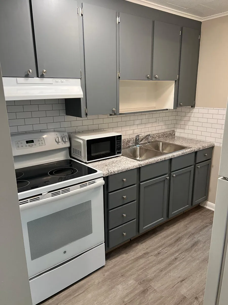 Building Photo - 1607 2nd Ave NE #2