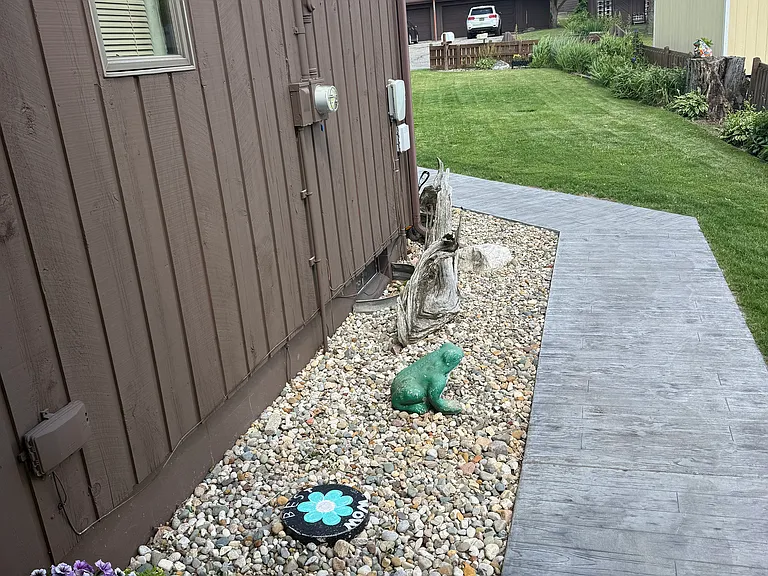 881 E Shore Dr — Photo 33
