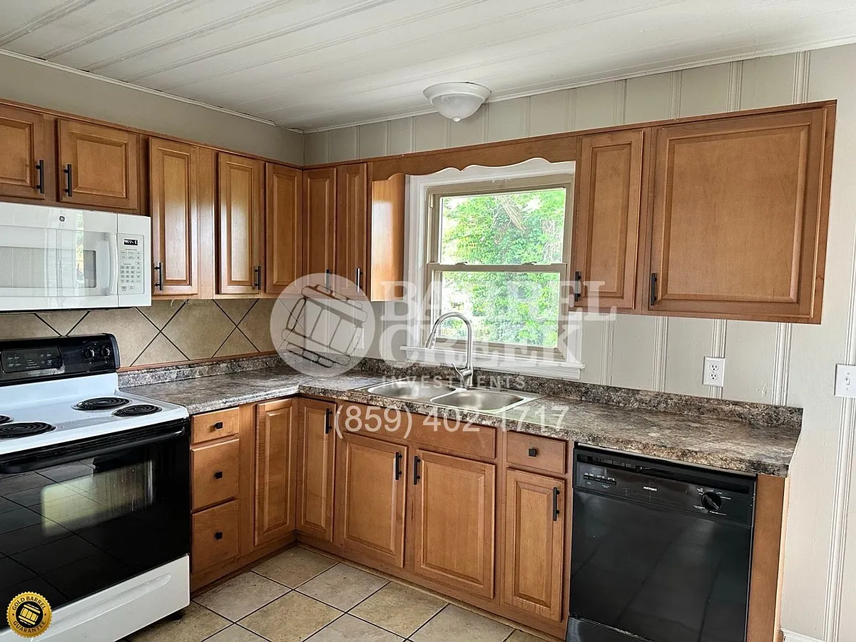 Building Photo - 244 Orchard Dr