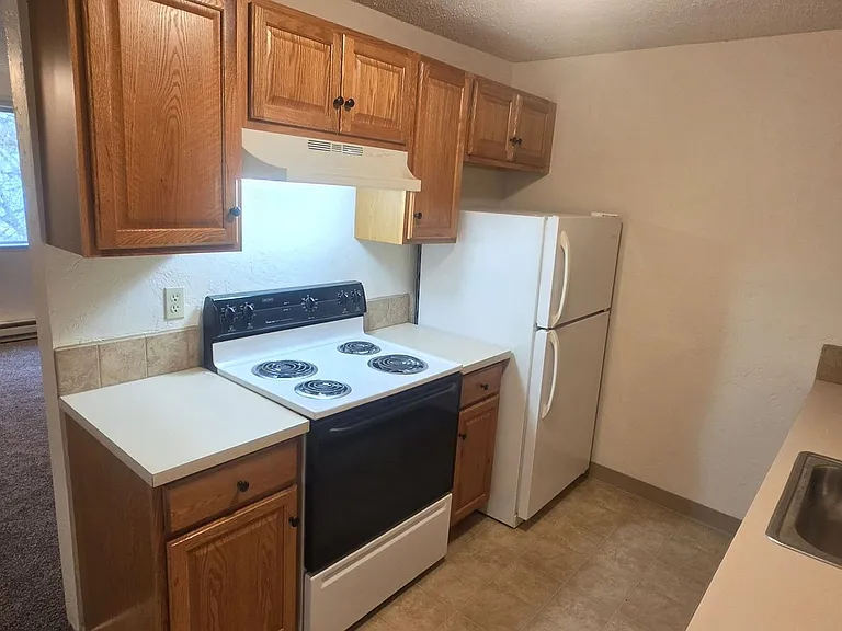 775 SW Washington Ave — Photo 11