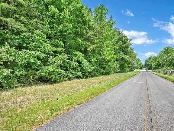 2nd image of 3 Mill Creek Rd
