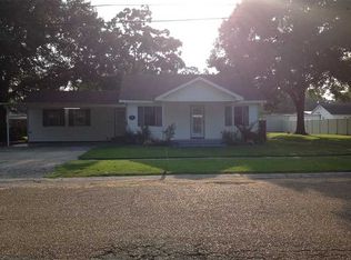 221 N 7th St, Eunice, LA 70535
