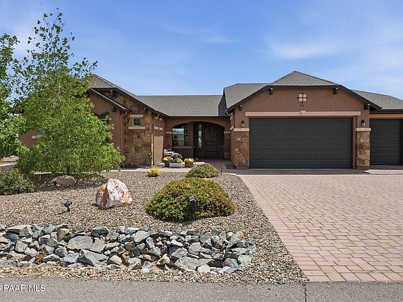 2nd image of 77 Mackenzie Rose Dr