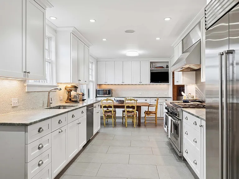 36 Association Rd — Photo 10