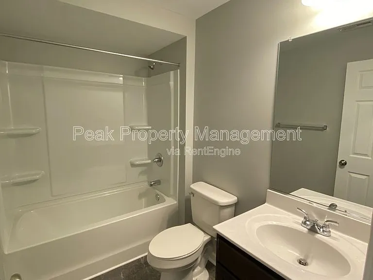 604 N 32nd St #A — Photo 9