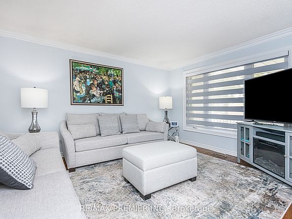 5th image of 175 Medallion Blvd