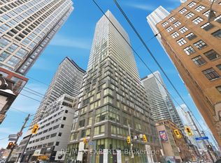 101 Peter St #3606, Toronto, ON M5V 0G6