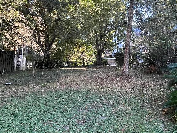 2nd image of 218 5th St