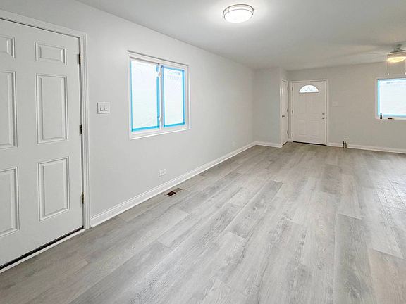 4th image of 11361 S Racine Ave