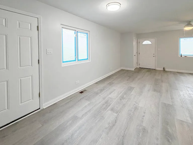 11361 S Racine Ave — Photo 4