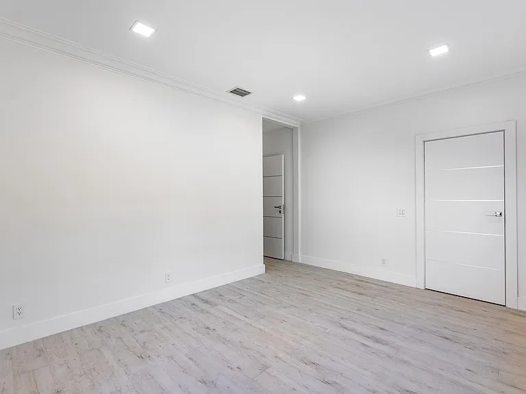 440 SW 21st Rd — Photo 23