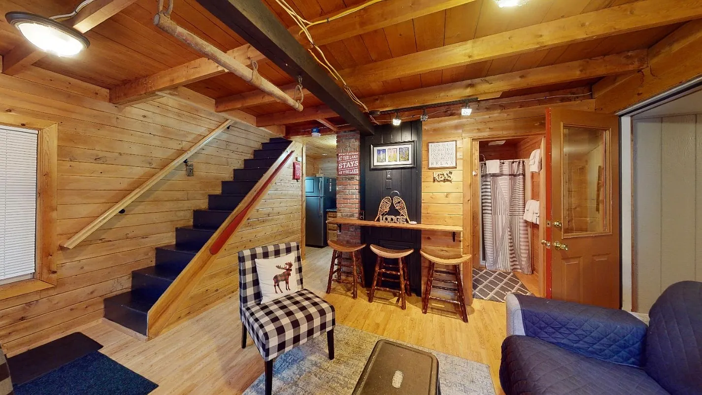 4 Sunset Avenue - 1 — Photo 3