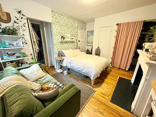 Rented by J PRESTON AND ASSOCIATES INC | media 23