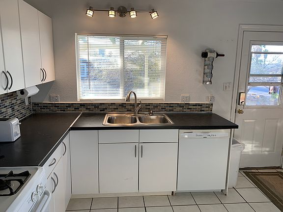 2nd image of 74835 Alta Loma Dr