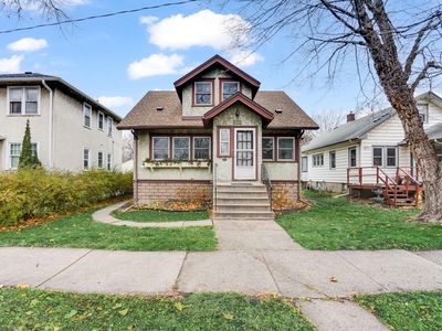1069 22nd Ave SE, Minneapolis, MN, 55414