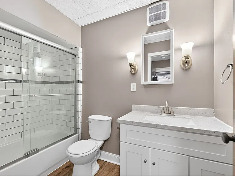 905 Beech St — Photo 15