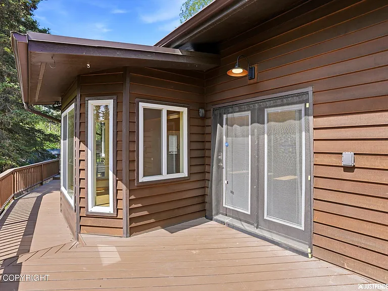 2100 Churchill Dr — Photo 67