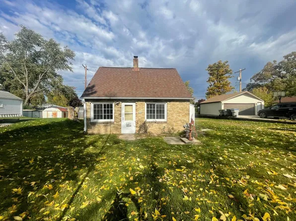 8900 West Morgan AVENUE, Milwaukee, WI 53228