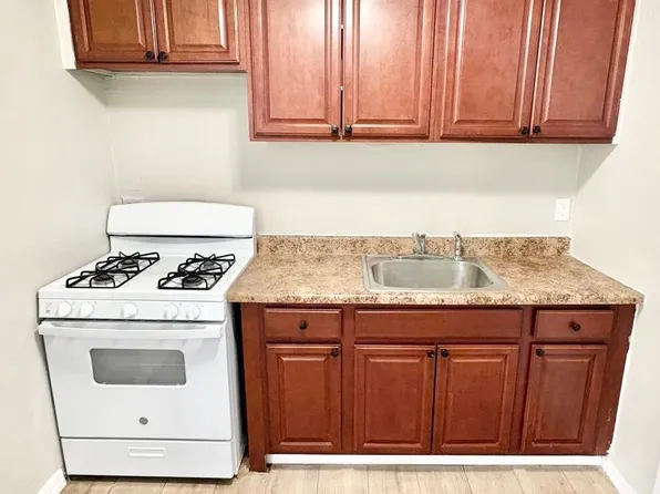 114 Fairmont Ave #2, New Haven, CT 06513