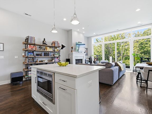 4th image of 1817 W Iowa Ave #3