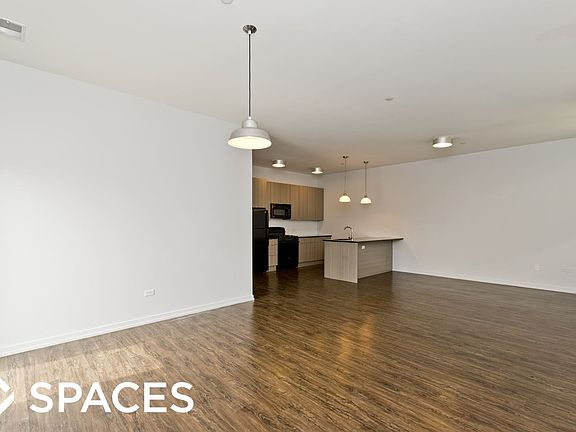 3rd image of 2500 N Clybourn Ave APT 209