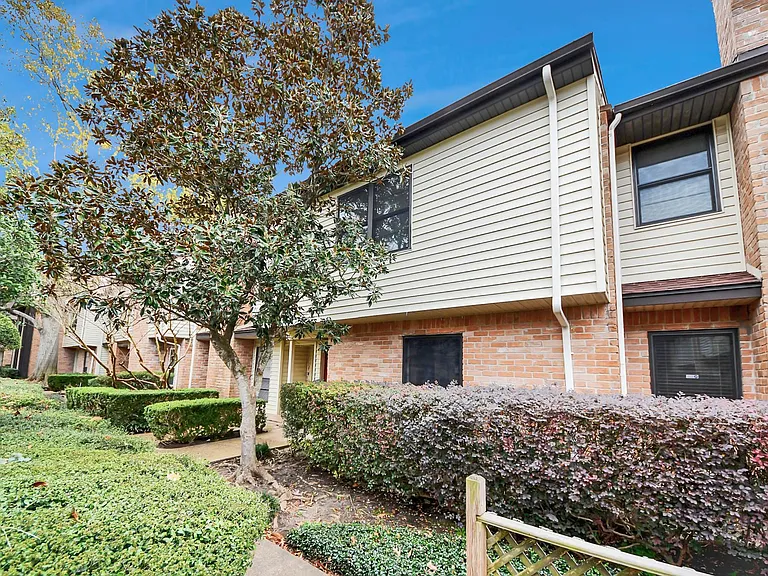 2588 Bering Dr — Photo 38
