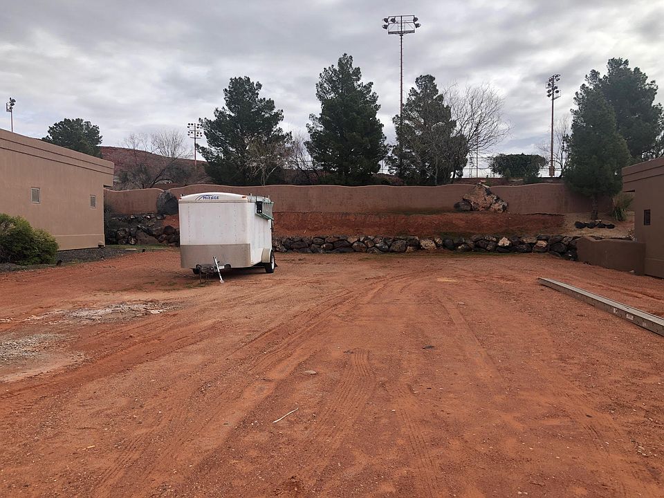 2nd image of 2090 Tuweap Dr #30